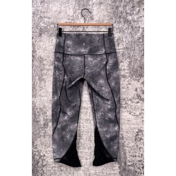 Lululemon Leggings 8 Womens Essential Rhythm Crop Full On Luxtreme - Picture 2 of 6